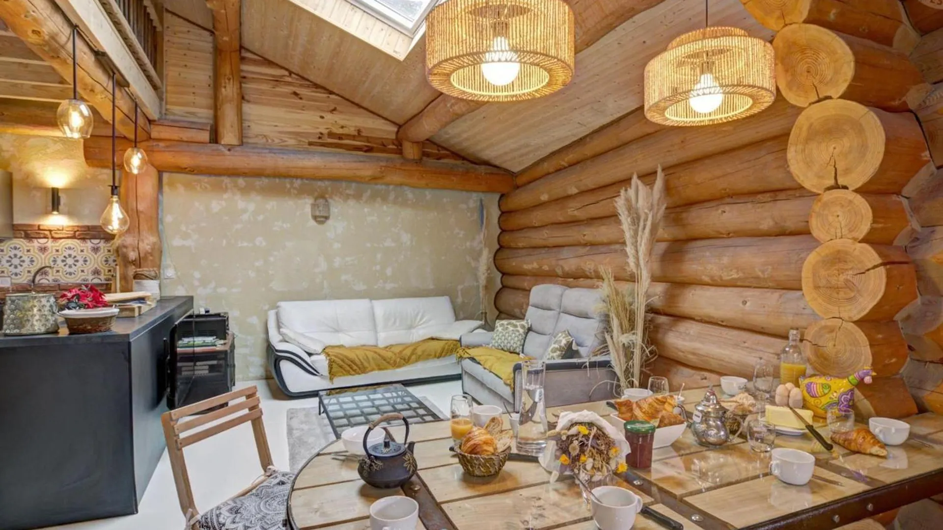 Gite De Charme Avec Poele A Bois, Billard Et Terrasse Dans Les Monts Du Forez - Fr-1-496-313 Saint-Jean-Soleymieux 0*,